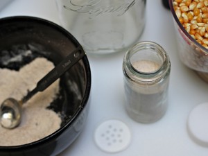 Valentine-Gifts-in-a-Jar-9