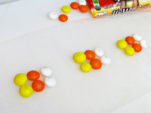 How to Make a Candy Corn Halloween Garland (made with Candy Corn M&M's)