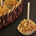 Snickers Cheesecake Pops