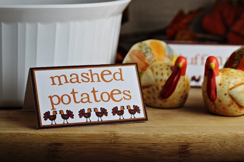 Free Printables: Thanksgiving Place Cards for Buffet Table