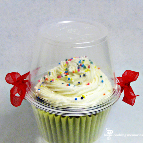 DIY Cupcake Holder -- easy, cheap, and CUTE!