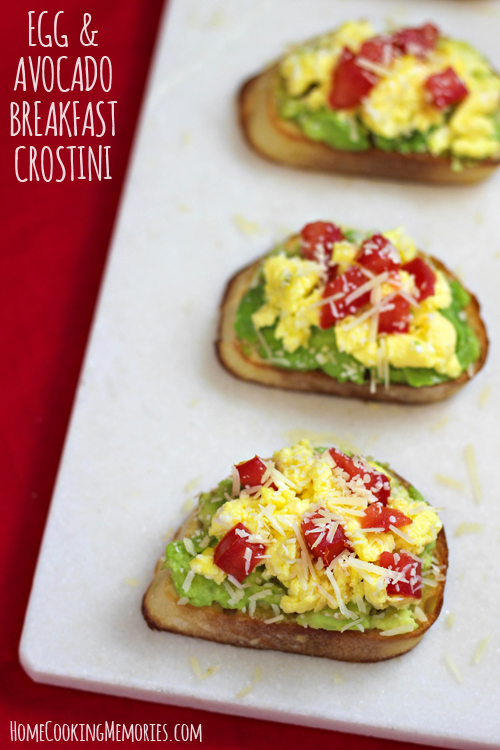 Egg and Avocado Breakfast Crostini -- delicious little bites for a great start to your day