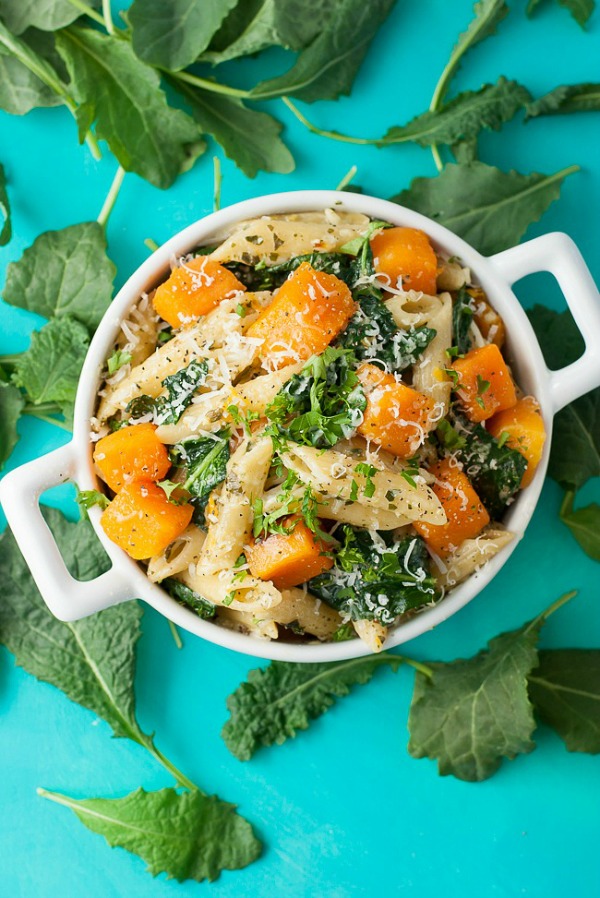 PESTO PENNE WITH ROASTED BUTTERNUT SQUASH AND KALE by Peas & Crayons