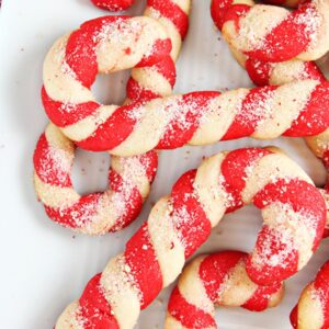 Find over 10 easy Christmas cookie recipes!
