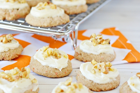 carrot cake cookies with cream cheese drizzle — the verdigris